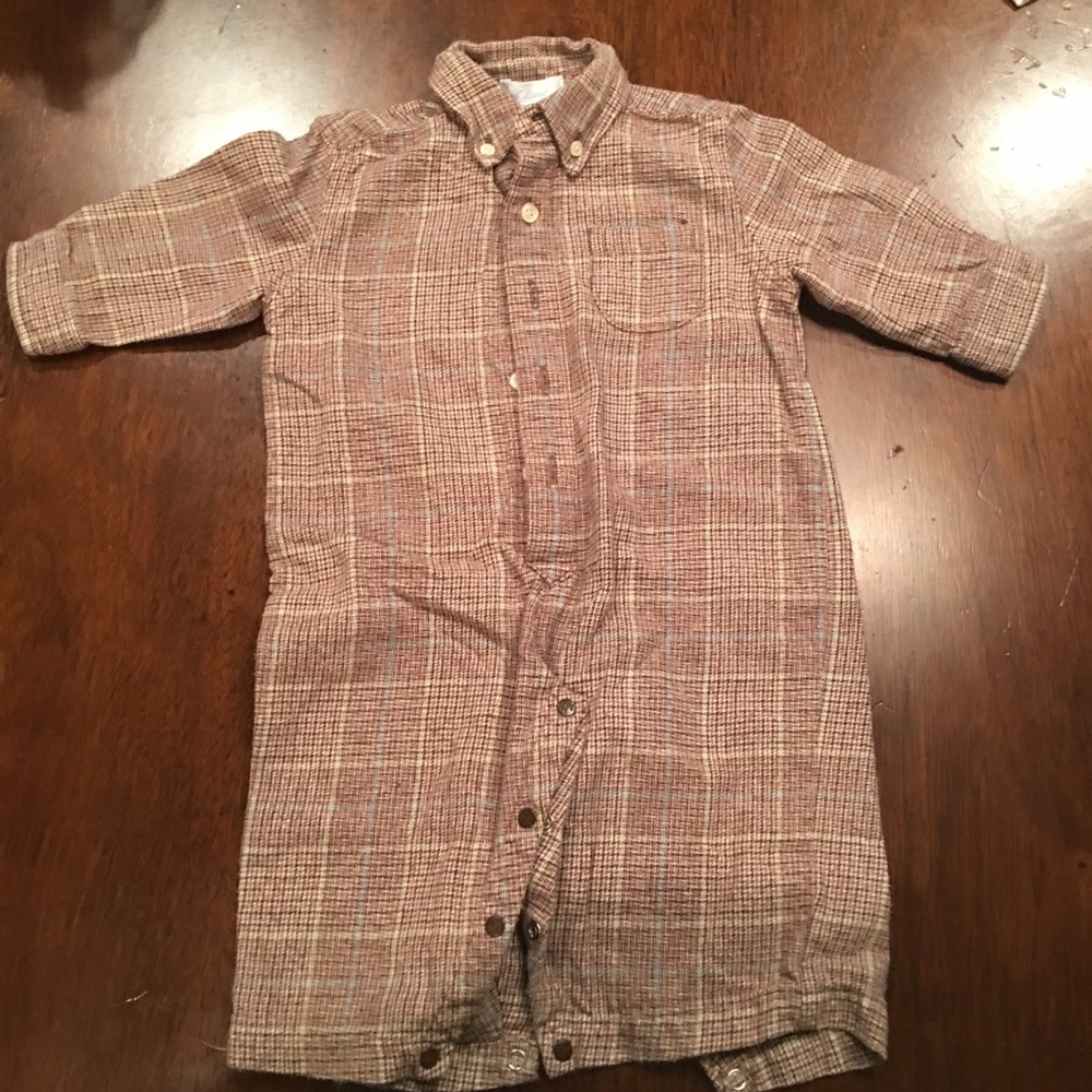 E. Land boys outfit